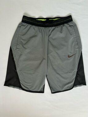 Nike Vapor Basketball Mens 9” Vented Shorts